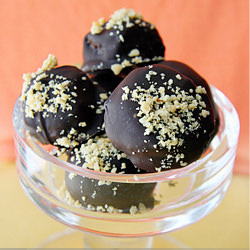 Cake Truffles - Recipe photo by Natural noshing