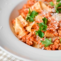 Pappardelle with Chicken Ragu - Recipe photo by vavynutz