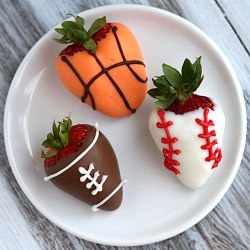 Sports Dipped Strawberries - Recipe photo by RecipeGirl
