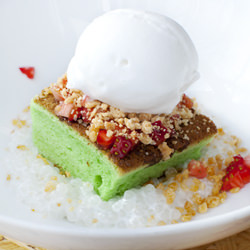 Pandan Chiffon Cake - Recipe photo by spicyicecream