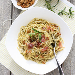 Spaghetti with Toasted Breadcrumbs - Recipe photo by hollyrose