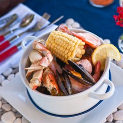 4th of July Crab Boil - Recipe photo by valleyandco
