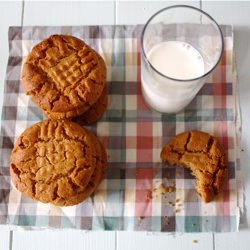 Gluten-free Peanut Butter Cookies - Recipe photo by eatyourvegetable