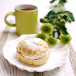 Duriam Cream Puffs - Recipe photo by CruStAbakes