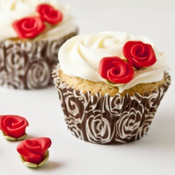 Vanilla Cupcakes - Recipe photo by alma_objetivocupcake