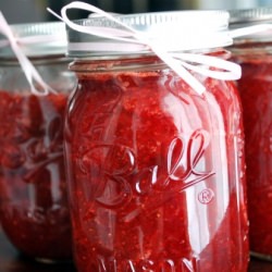 Strawberry Jam - Recipe photo by wifeplzak