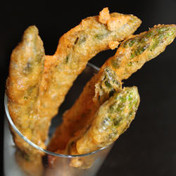 Beer Battered Asparagus - Recipe photo by theculinaryenthusiast