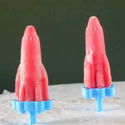POM-Watermelon Popsicles - Recipe photo by missinthekitchen