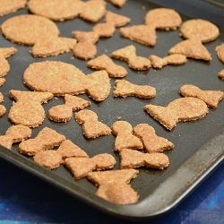 Cheesy Crackers - Recipe photo by fooddoodles