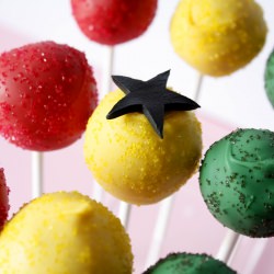 Ghana Flag themed Cake Pops - Recipe photo by ninah_wechooseorganic