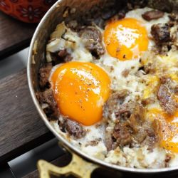 Eggs with Braised Meat - Recipe photo by mutfaksirlari
