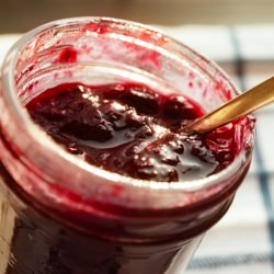 Black & Blueberry Jam - Recipe photo by piccantedolce