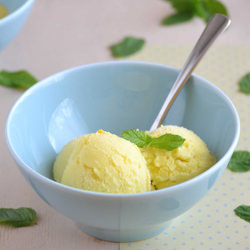 Mango Lemon Ice Cream - Recipe photo by Paz