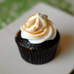 S'mores Cupcakes - Recipe photo by i-heart-baking