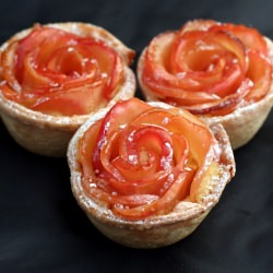 Mini Apple Rose Tarts - Recipe photo by MAB
