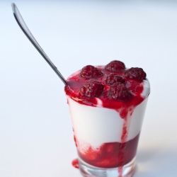 Yogurt with Raspberries Coulis - Recipe photo by Agnese Gambini