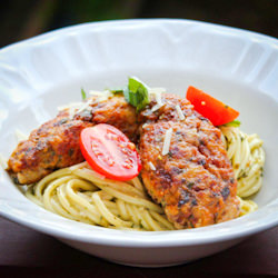 Creamy Pesto with Chicken Sausage - Recipe photo by moonlitkichen