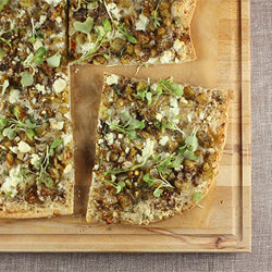 Eggplant & Za'atar Pizza - Recipe photo by foodnouveau