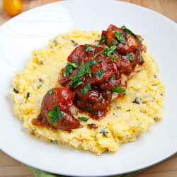 Chicken with Cherry Tomatos - Recipe photo by closetcooking