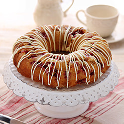 Raspberry Bundt Cake - Recipe photo by kupenska