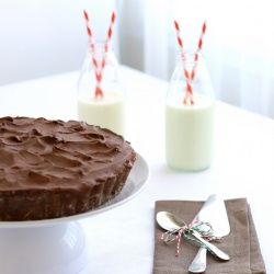 Chocolate and Pear Mousse Pie - Recipe photo by Marcela Macias