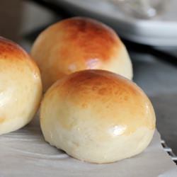 Super Soft Buttery Buns - Recipe photo by milkncookiezzz