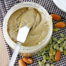 Almond-Pumpkin Seed Butter - Recipe photo by Natural noshing
