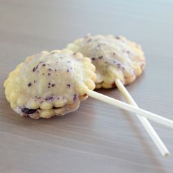 Blueberry Pie Pops - Recipe photo by lamj127