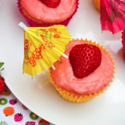 Strawberry Daiquiri Cupcakes - Recipe photo by cosmocookie