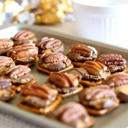 Pretzel Rolo Turtles - Recipe photo by hungry housewife