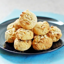 Pinenut & Almond Cookies - Recipe photo by dinks
