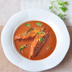 Tikshe Amshe - Recipe photo by aquadaze