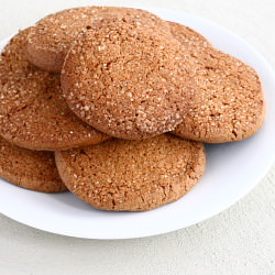 Gingersnap Biscuits - Recipe photo by righteye