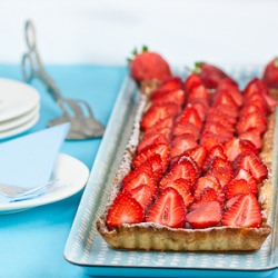 Rhubarb, Strawberry & Ricotta Tart - Recipe photo by delicieux