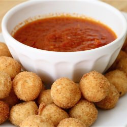 Fried Mozzarella Balls - Recipe photo by lilylynn15