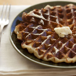 Yeasted Waffles - Recipe photo by falovi