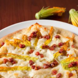 Squash Blossom Pizza - Recipe photo by sushiday