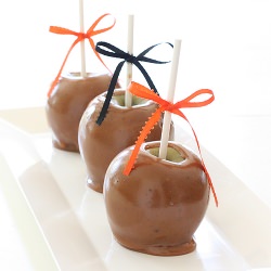 Caramel Apples - Recipe photo by eatatallies