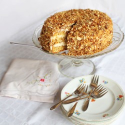 Maple Syrup, Caramel & Nut Cake - Recipe photo by lauralaurentiu