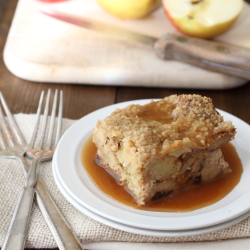 Streusel Topped Apple Bread Pudding - Recipe photo by jfoster