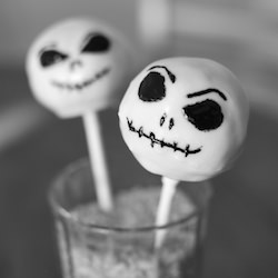 Jack Skellington Cake Pops - Recipe photo by theculinarychronicles
