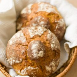Spiced Pumpkin Bread - Recipe photo by vavynutz