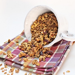 Pumpkin Spice Latte Granola - Recipe photo by Taste See