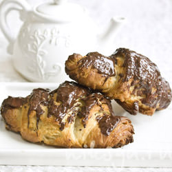 Croissant from Pierre Herme - Recipe photo by Niksya