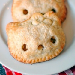 Hello Kitty Pocket Pies - Recipe photo by i-heart-baking