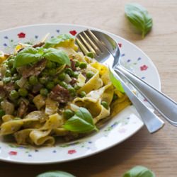 Tagliatelle with Bacon and Peas - Recipe photo by Dovilyte