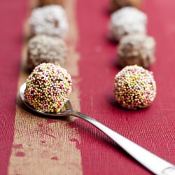 Dark Chocolate Bonbons Pralines - Recipe photo by JedzonkoMalucha.pl