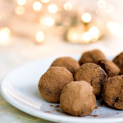 Vegan Chocolate Truffles - Recipe photo by sunnyvegan