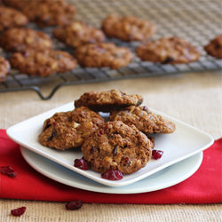 Chewy Cranberry Oatmeal Cookies - Recipe photo by jaslusser