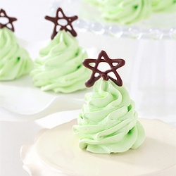 Meringue Christmas Tree Cookies - Recipe photo by BakersRoyale